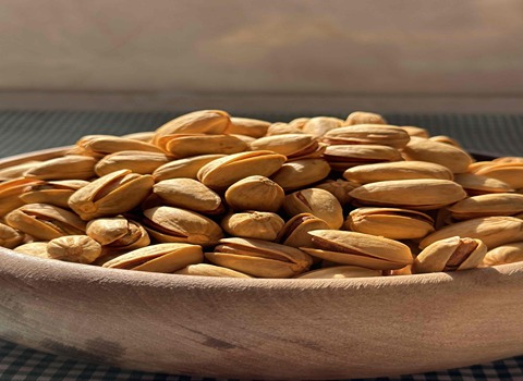 تصویر 3 از پسته اکبری تازه با پوست و بدون پوست در انواع رنگ